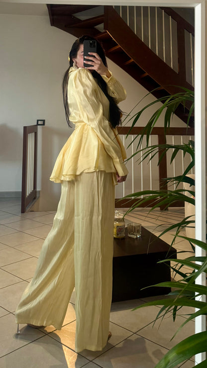 Completo BUTTER giallo satin lucido
