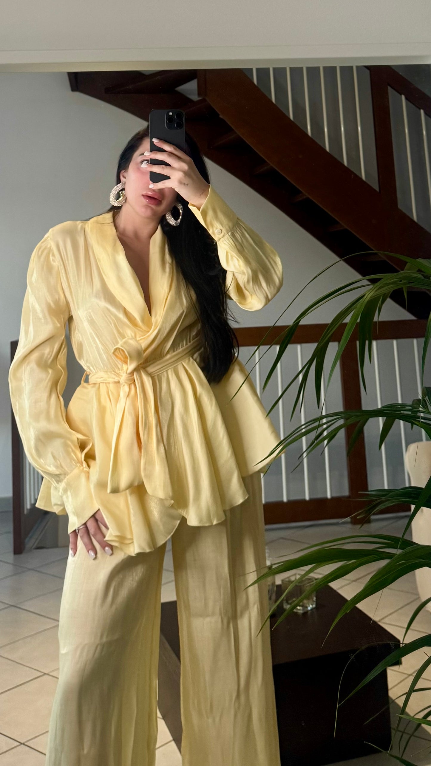 Completo BUTTER giallo satin lucido